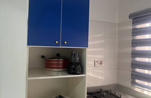 Wuse 2 Apartment | Secure Cozy Private CityCentre Efficient Apt with Open-Plan UI in Abuja