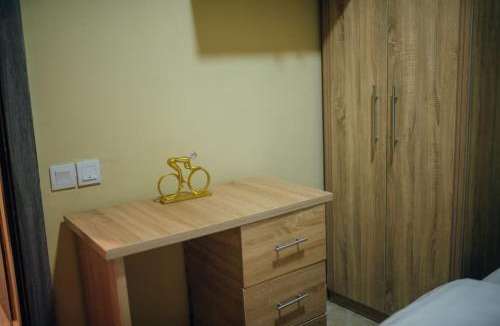 Ibadan Apartment | Serviced 3Bed Duplex in Oba Akinyele Street, off Rotimi Williams, Bodija