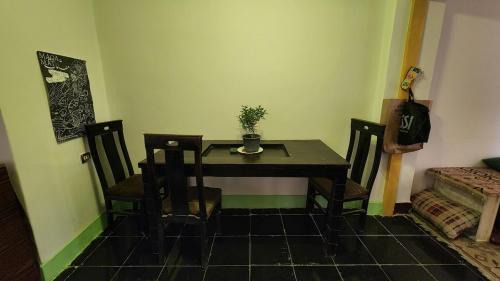 As-Sayidah Zaynab Apartment | Simple and Central in Downtown