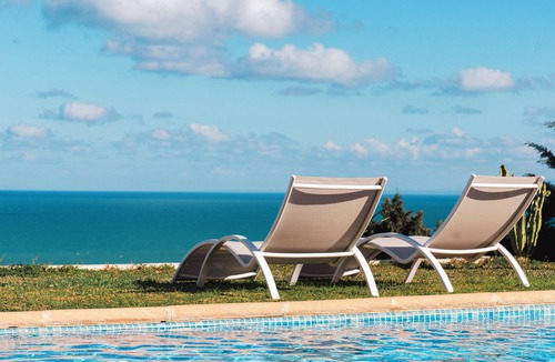 La Marsa Apartment | Sky Pool Haven: Luxurious Studio with Unmatched Mediterranean Vistas
