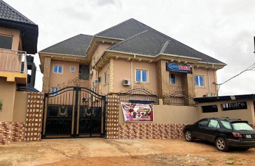 Morogbo Hotel | Skyflix Hotel & Suites