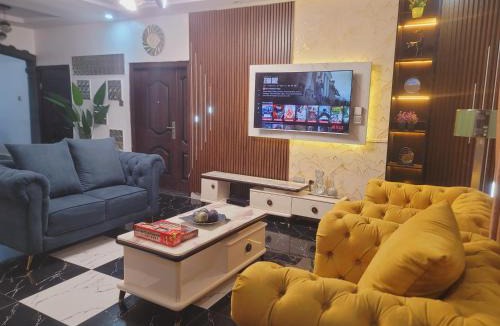Magboro House | Sonia Apartments - Private Room