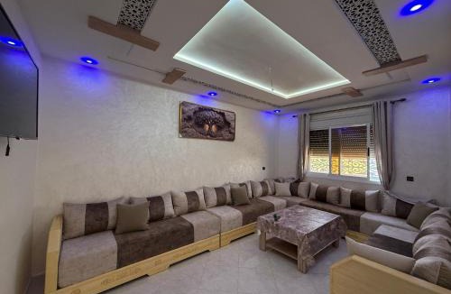 Oujda Apartment | Spacious 3-Bedroom Apartment , Balcony & Garden View ,Free Parking, Oujda