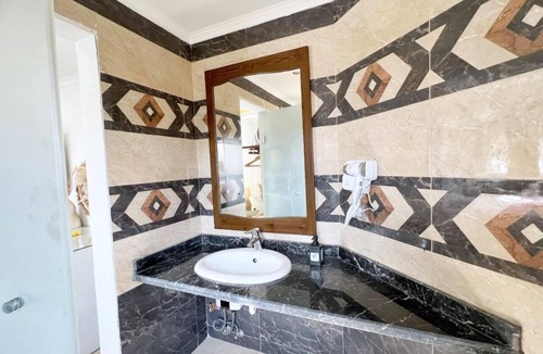 Al Haram Apartment | Spacious 4-bedroom apartment with WiFi, AC in fantastic Giza Governorate