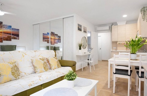 San Ambrosio Apartment | Studio Apartment "Loft Centro Historico Barbate" close to the Sea with Wi-Fi