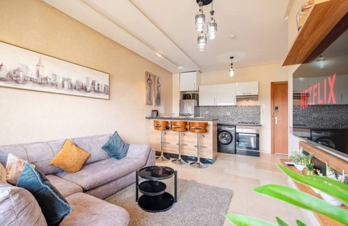 Menara Apartment | Studio - Golf & Pool view- Cadre chic et paisible