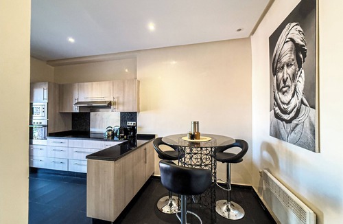 Hivernage Apartment | Stylish 2BR in L'Hivernage Pool & M'Avenue view