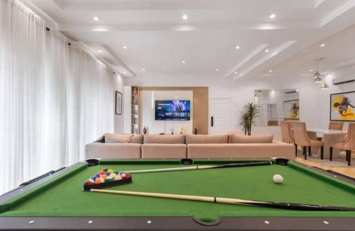 Ikoyi Apartment | Stylish 3-Bedroom Serviced Apartment 🌇 | Fully Furnished | Premium Comfort