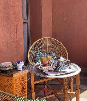 El Hara Apartment | Sunny apartment with terrace in city center