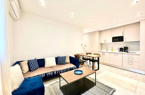 Les Berges du Lac Apartment | Sunset 101 brand new apt with gym in Lac 1