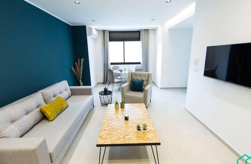 Les Berges du Lac Apartment | Sunset 202 Luxury with gym club in Lac 1
