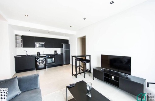 Les Berges du Lac Apartment | Sunset 302 Apt de luxe avec salle de fitness