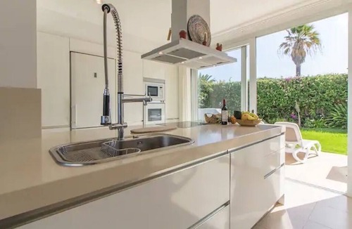 Los Realejos Villa | Super Comfortable Nature Villa in front of the SEA, with Jacuzzi and Sauna.