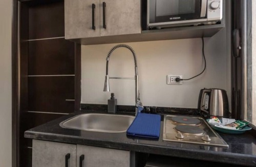 Cairo Apartment | Superior Studio w/free Breakfast in Golden Gates |15 mins from Airport|10 mins from Shopping malls