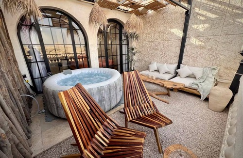 Pyramids Gardens Apartment | Suspiroo w/skylight and private terrace