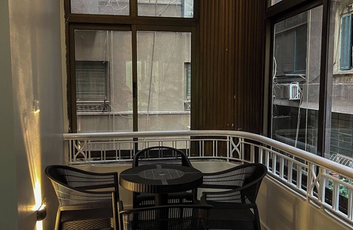 Qasr an-Nil Apartment | Tahrir Residence: Luxury apt steps from Tahrir Sq & Egyptian Museum