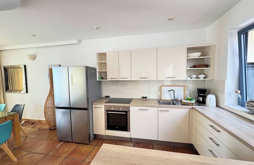 Bahia Calma House | Tastefully furnished maisonette apartment