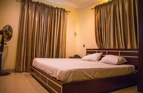 Igando House | Taverna Guest House