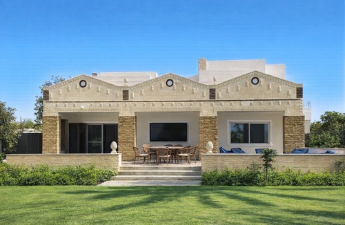 Al-'Amriyah Villa | The Diplomat luxury family villa with AC and amazing big pool.