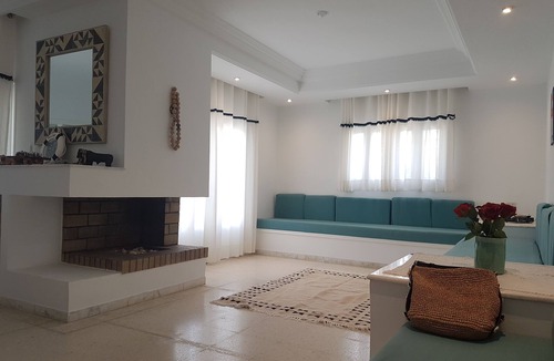 Sidi Mahrsi House | Très Belle Villa Située à 2 Minutes à Pieds de la Plage