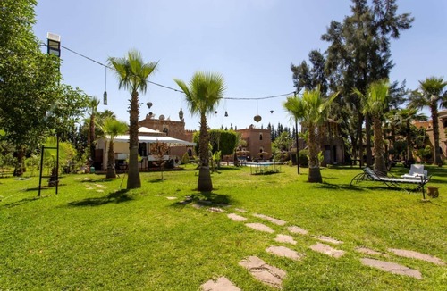 Sidi Abdallah Ghiat Villa | traditional villa in a quiet area