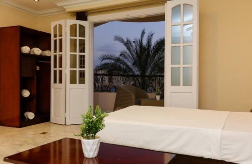 Pyramids Gardens Hotel | Turquoise Pyramids Palace