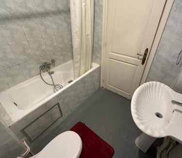 Ennasr Apartment | un grand 2 chambres et salon à ennasr1