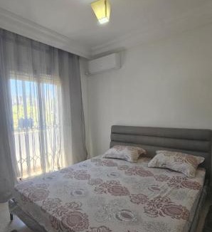 Ennasr Apartment | un grand 2 chambres et salon à ennasr1