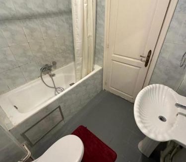 Ennasr Apartment | un grand 2 chambres et salon à ennasr1