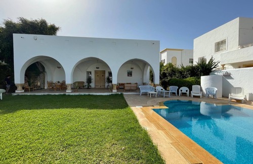 Yasmine Villa | Villa Authentique à Quelques pas de la Plage