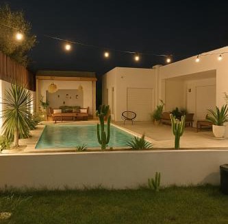 Aghir Villa | Villa Benbienn piscine iptv Billard américain wifi illimité très bon emplacement