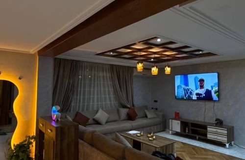 Ifrane Villa | Villa centre ville zéro six soixante neuf soixante huit 3828