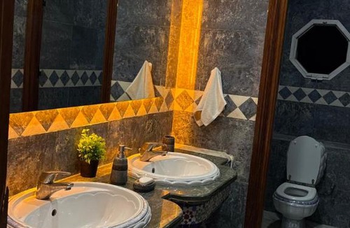 Ifrane Villa | Villa centre ville zéro six soixante neuf soixante huit 3828