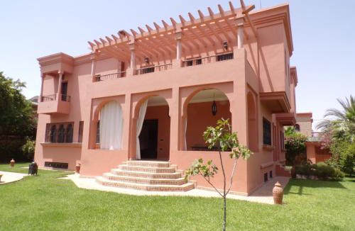 Menara Villa | Villa clos Odette
