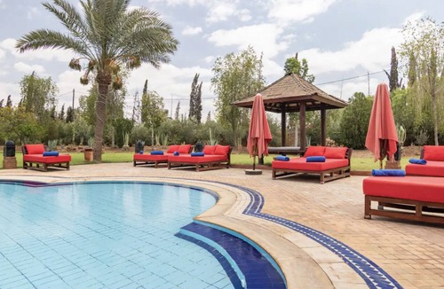 Menara Villa | Villa de 11 Chambres - 32 Personnes en Exclusivité, Spa et Piscine