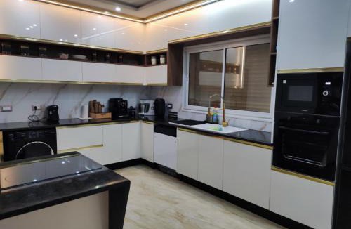 Sidi Salem Villa | Villa les 3 palmiers