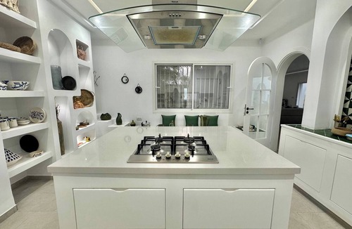 Menzel Bouzelfa House | Villa les oliviers 4 Chambres