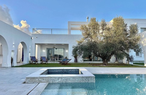Menzel Bouzelfa House | Villa les oliviers 4 Chambres