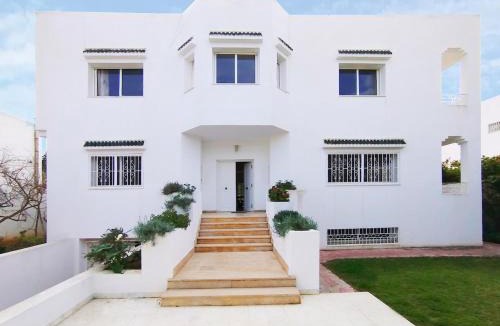 Sidi Daoud Villa | Villa Souad - havre de paix et charme tunisien aux portes de Tunis