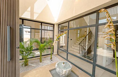 El Makina Villa | Villa Tolède by TheCasaEdition