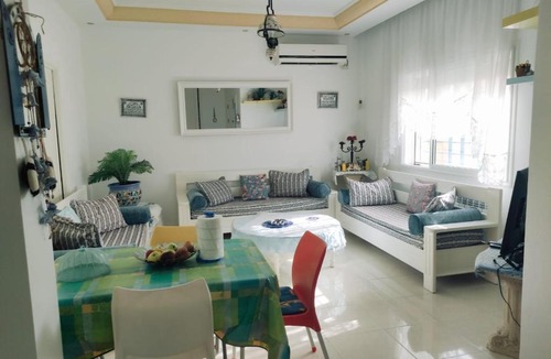 Yasmine House | Villa with pool in Yasmine Hammamet next to the beach and la medina
