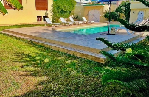 La Fayette Apartment | VIP poolside accommodation