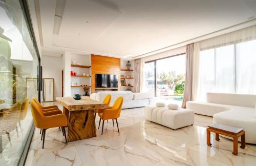 Tassoultante House | Vista Atlas 5 Bedroom Villa with Private Pool