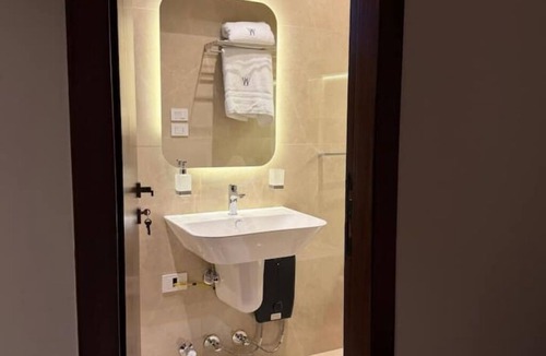 Zawiyya Al-Hamra Bed & Breakfast | WanderHaus Stays – Where Comfort Meets Convenience