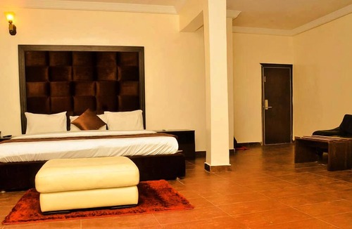 Ofin Hotel | Water Ripples Hotel