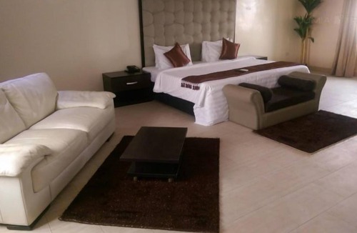 Ofin Hotel | Water Ripples Hotel