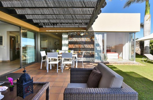 Salobre House | Welcome to this comfortable vacation home with pool for an unforgettable vacation.