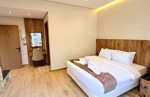 Abdin Hotel | white swan hotel