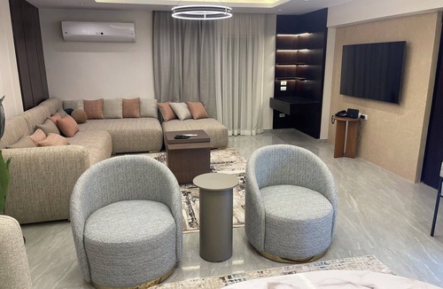 Al Duqqi Apartment | Zahir - 701