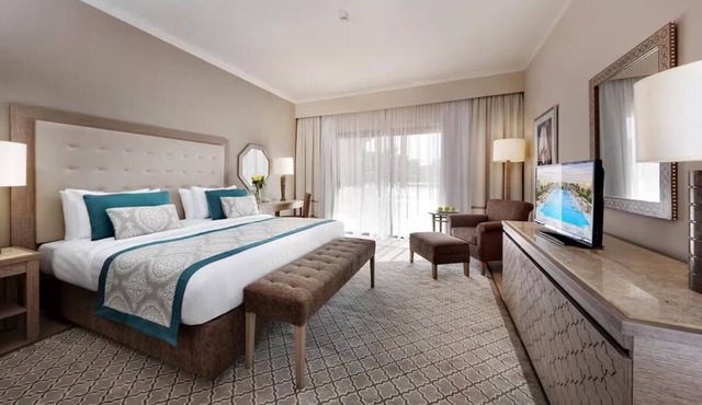3 Peaceful and Sleek Rooms Near Shops, Entertainment, and Sharm’s Stunning Coast